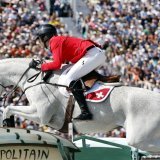 Martin Fuchs (ici aux JO de Paris) a cueilli un succès de prestige dimanche à Calgary KEYSTONE/EPA/TOLGA AKMEN